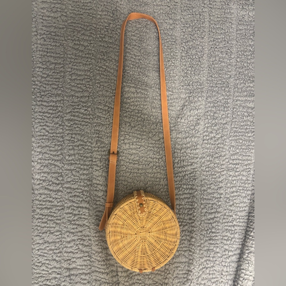 Universal Thread Tan Woven Crossbody Bag